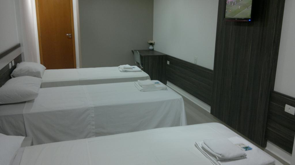 Sarandi  San Lucas Hotel חדר תמונה